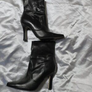 Black leather ankle boots size 7.5